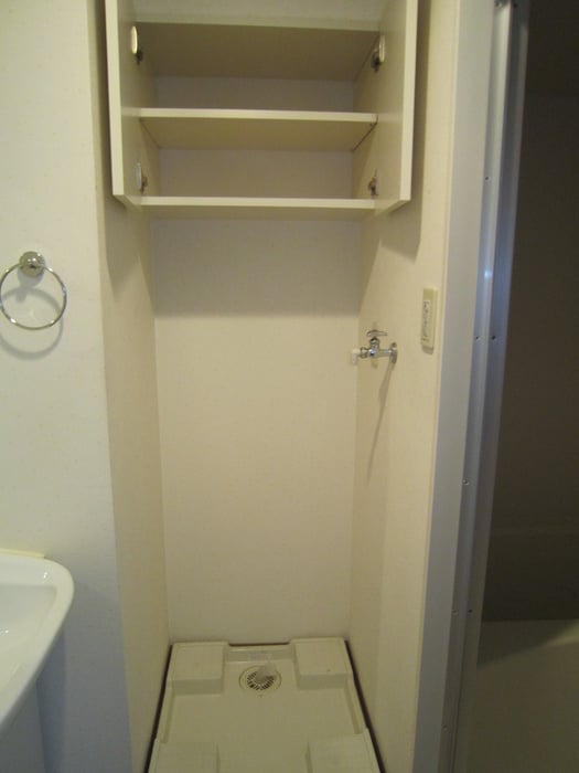 洗濯機置場 カ－ライル堺市駅前