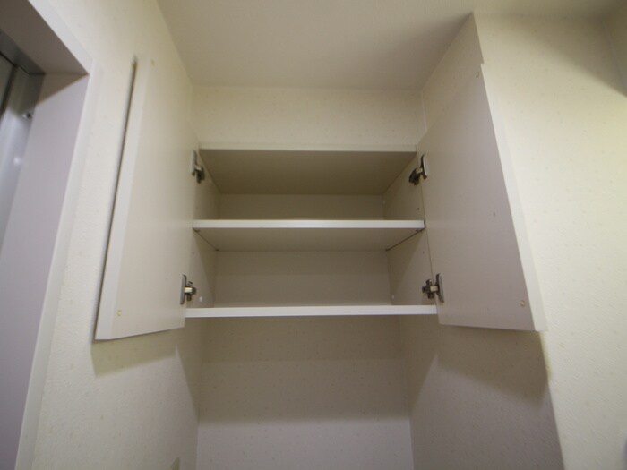 収納 カ－ライル堺市駅前