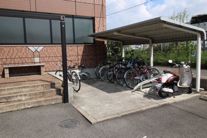 駐輪場 エルピスⅡ