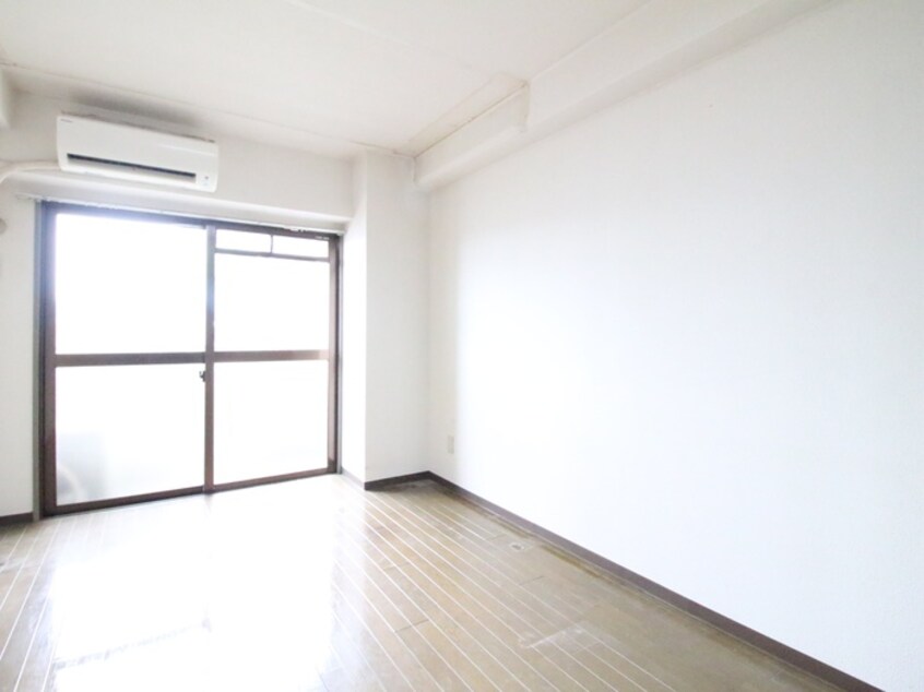 居室 リヴ・ロイヤル