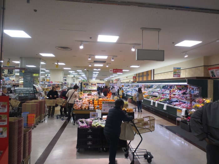 関西スーパー(スーパー)まで210m メゾン・クレール