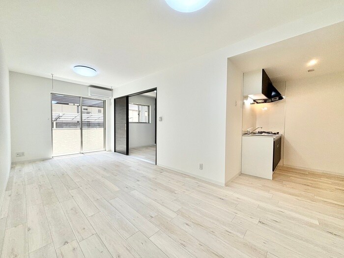 居室 ｼﾞｰﾒｿﾞﾝ石津町東ｱﾋﾞﾃ