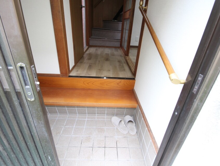 玄関 貝塚市北町一戸建