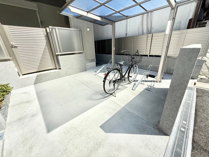 駐輪場 D-residence香里新町