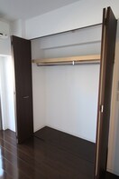 収納 ＳＥＲＥＮｉＴＥ江坂四番館