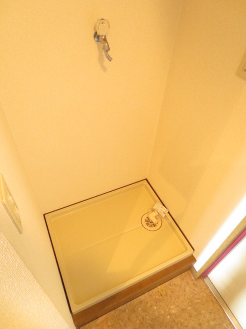 洗濯機置場 プリオ－ルＺＥＮ弐番館