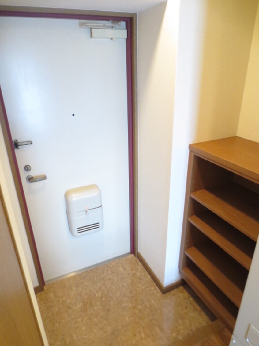 玄関 プリオ－ルＺＥＮ弐番館