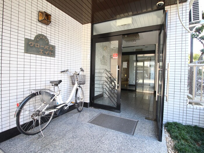 エントランス部分 グローバルエイト