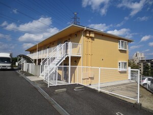 ツインフィールド弐番館