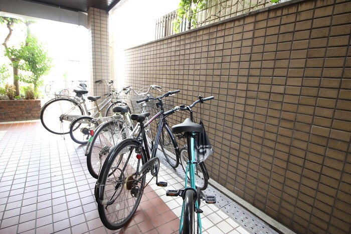 駐輪場 ピュアアリセ