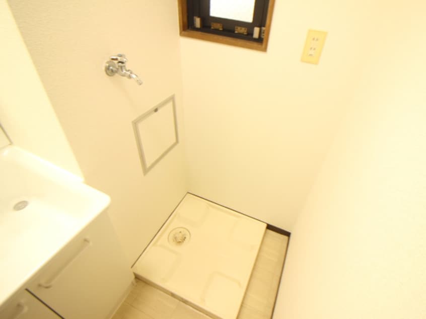 洗濯機置場 ラ・メゾンクレ－ル