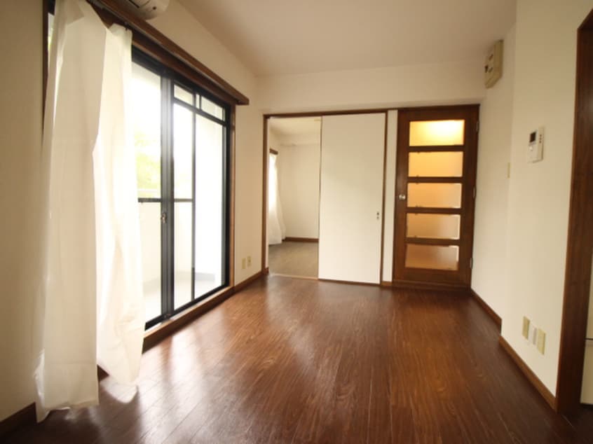 居室 ラ・メゾンクレ－ル