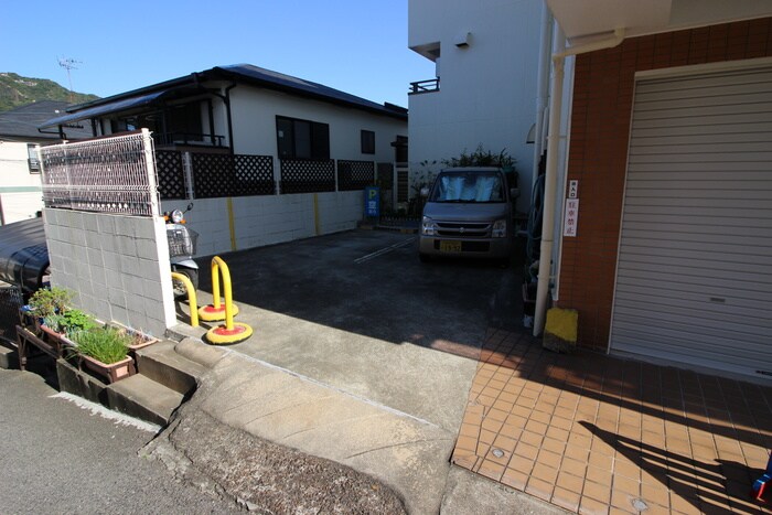 駐車場 中内ハイツ