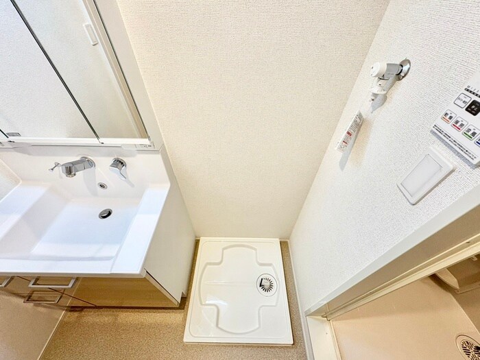 洗濯機置場 ウエストコミタリアⅢ