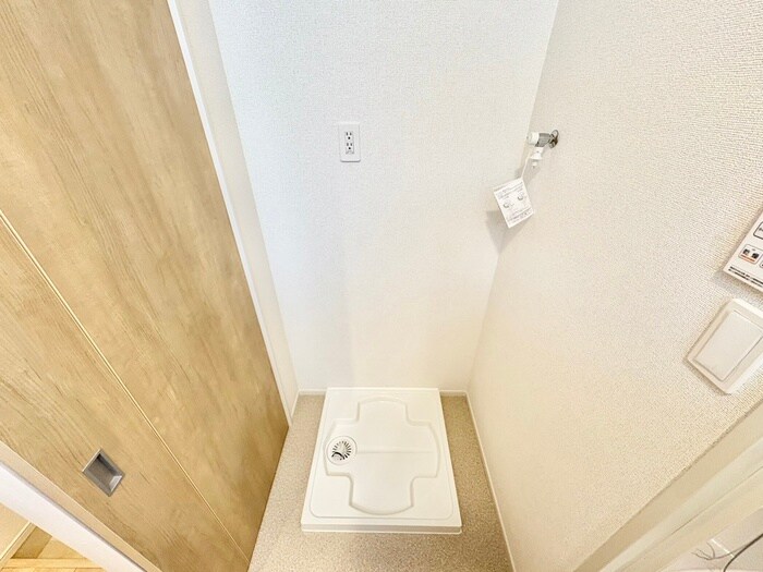 洗濯機置場 ウエストコミタリアⅢ