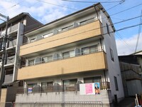 ｳﾞｨﾗ里の前