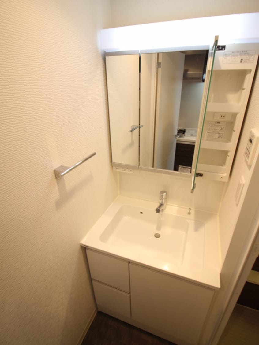 洗面 Mid Court Umekita