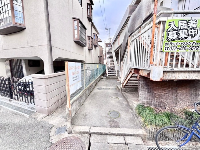 エントランス部分 まるきハイツ大利