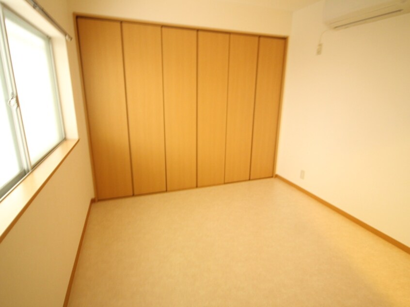 居室 サンロイヤルマンション