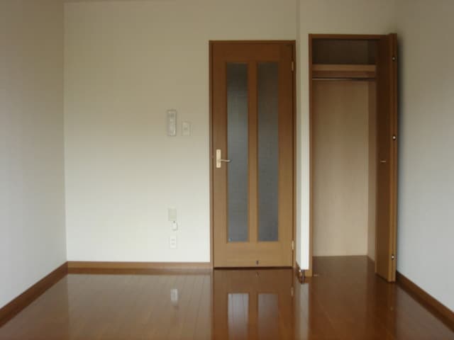 居室 コリーヌ二色