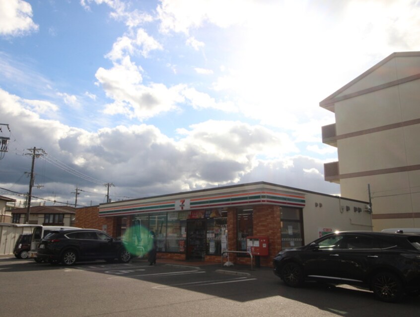 セブンイレブン(コンビニ)まで240m マメゾン21