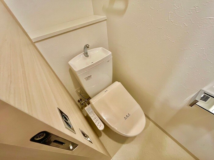 トイレ グランカーサ難波元町