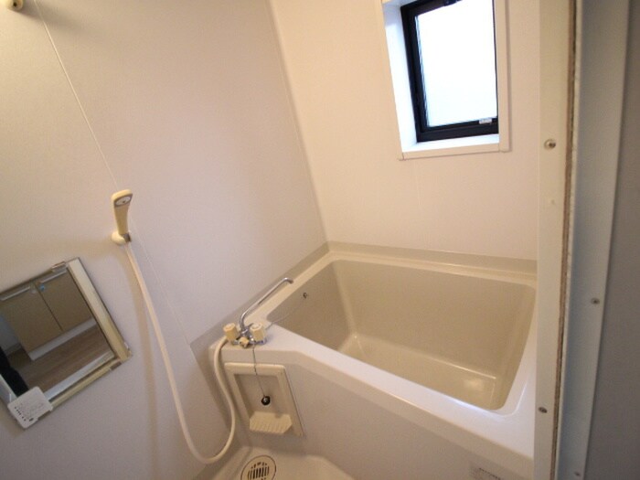 バス／シャワールーム等 コニ－行幸