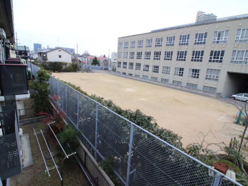 室内からの展望 コニ－行幸