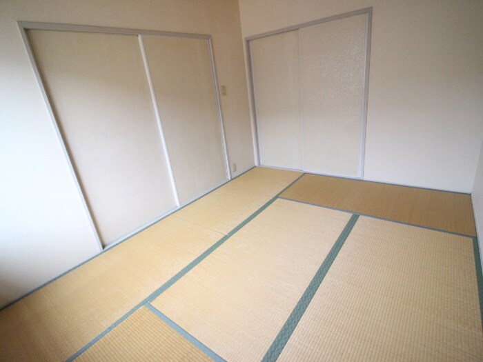 居室 コニ－行幸