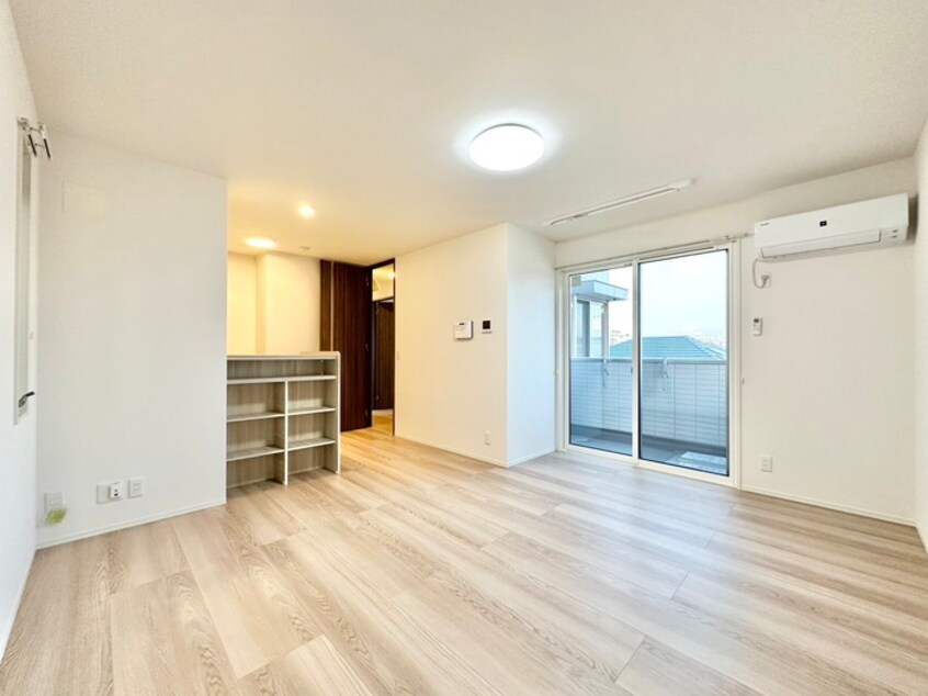 居室 Clashist　UMEKITA