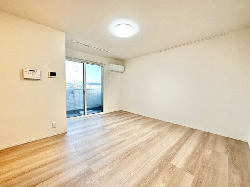 居室 Clashist　UMEKITA