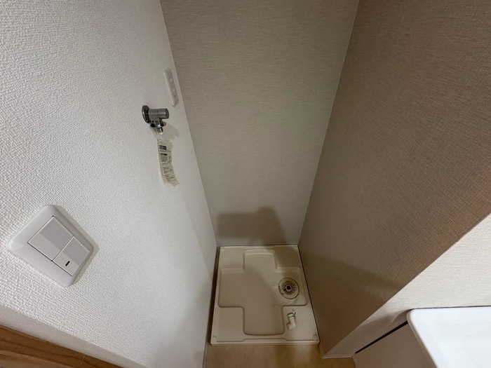 洗濯機置場 ﾜｺｰﾚｳﾞｨｰﾀ神戸上沢通サウス