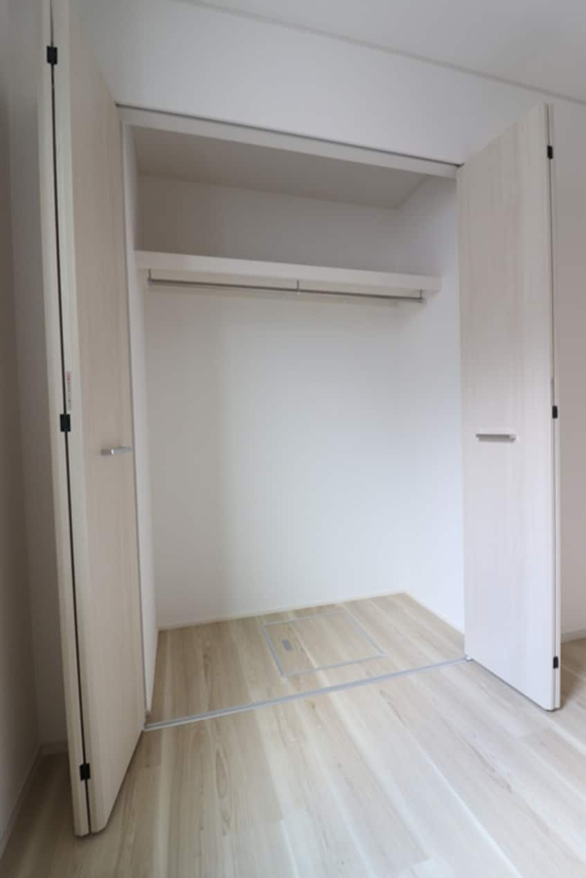 収納 ホワイトレーク大萱