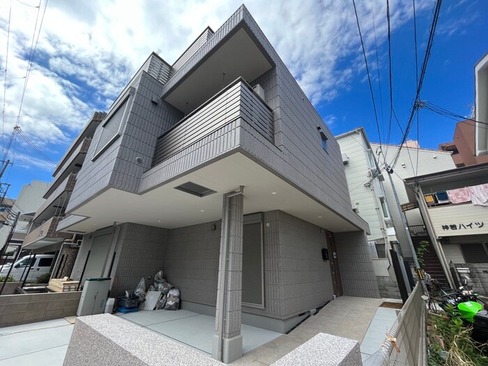建築中 ファミーユ神若