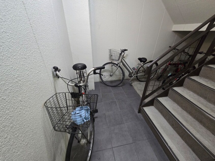 駐輪場 アベニュー曙