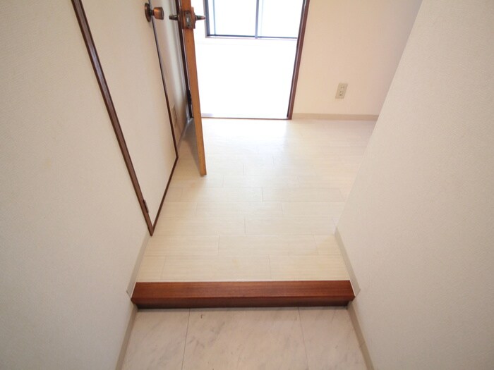 玄関 アベニュー曙