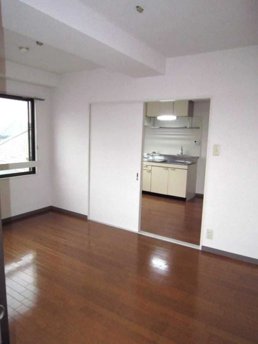 居室 デイブレイク２１０