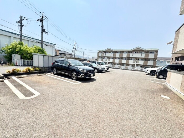 駐車場 カルムアビタシオン大将軍Ⅱ