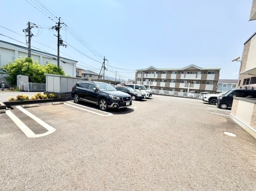 駐車場 カルムアビタシオン大将軍Ⅱ