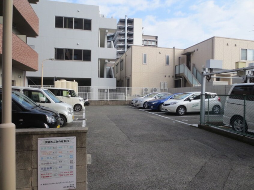 駐車場 サザンポ－ト内海