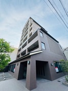 アクティ綾小路の外観