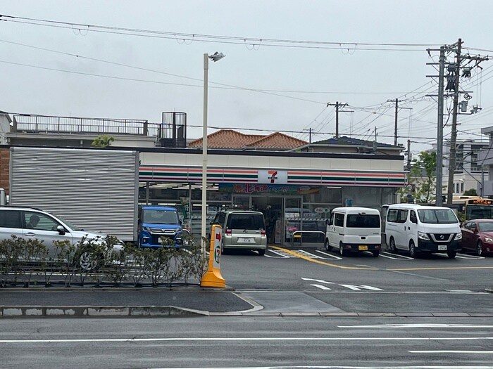 セブンイレブン(コンビニ)まで317m エトール市川Ⅵ