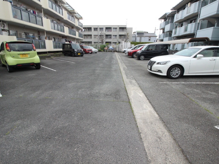 駐車場 ﾊｲﾂ中村１ＳＴ