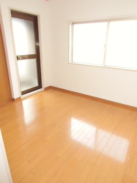 居室 メゾン泉尾