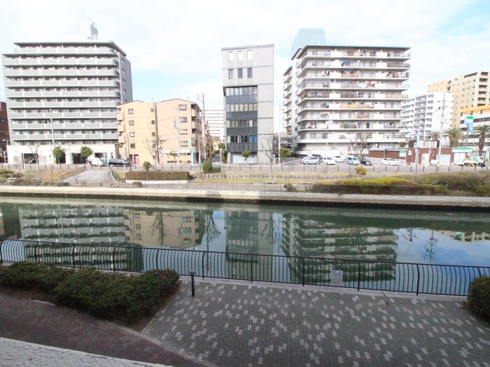 室内からの展望 ファイブコート宿院
