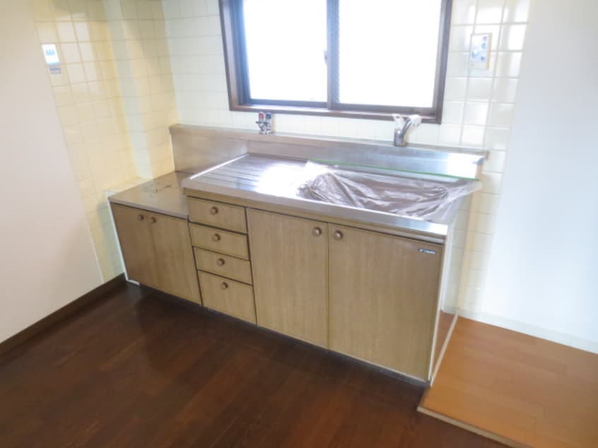 キッチン レ・プレ・キャトラン