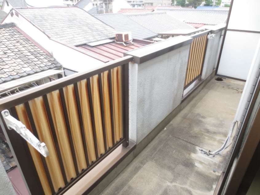 ベランダ・バルコニー レ・プレ・キャトラン