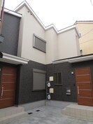 オアシス三国ヶ丘の外観