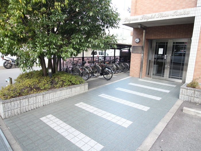 エントランス部分 ラグーン・フライト新大阪