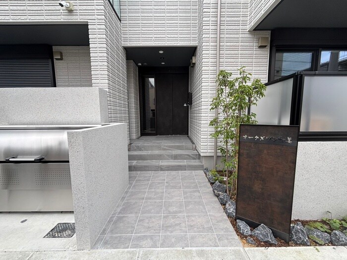 エントランス部分 オークメゾン加美